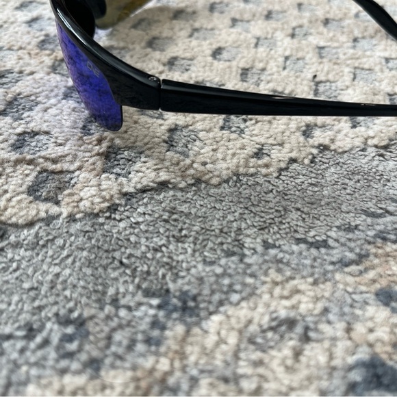 ONE Alpine 22044 Sunglasses Black w/ Greenish Polarized Lenses - Used - Picture 3 of 7